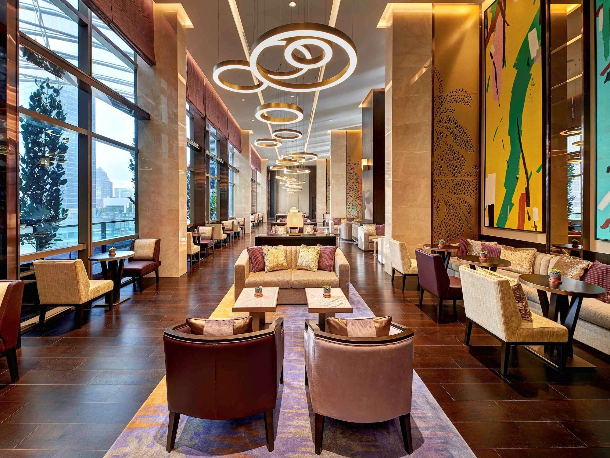 Pavilion Hotel Kuala Lumpur Managed By Banyan Tree Екстериор снимка The Lounge at the airport