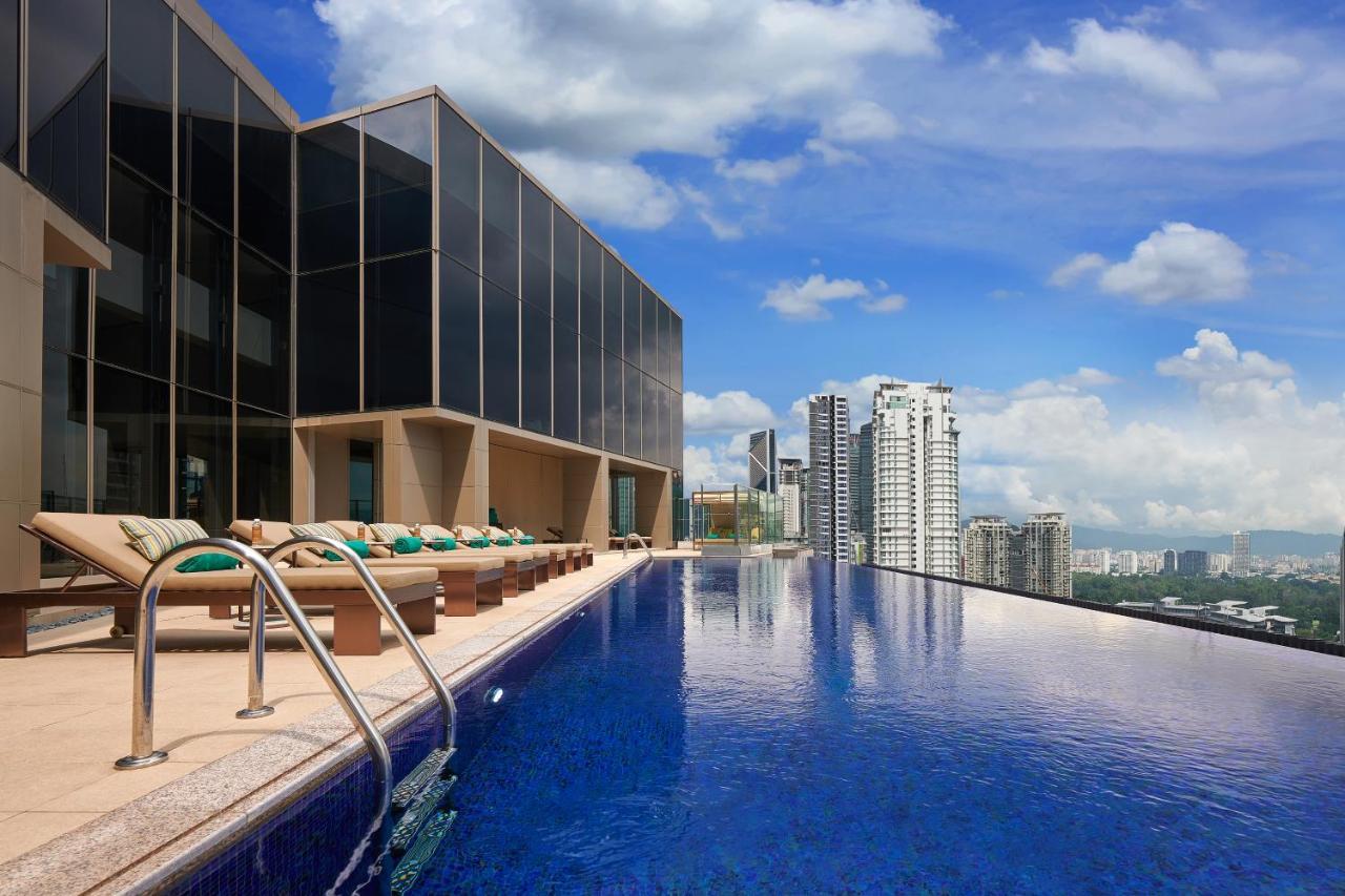 Pavilion Hotel Kuala Lumpur Managed By Banyan Tree Екстериор снимка The Infinity Pool at the 36th floor of the hotel